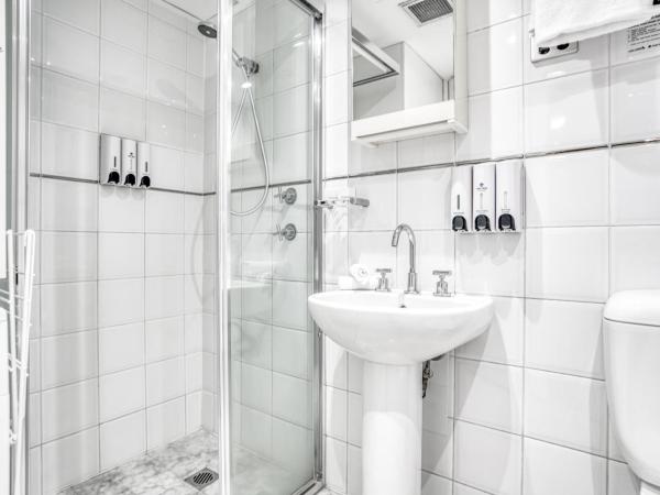 Park Regis Concierge Apartments : photo 10 de la chambre studio