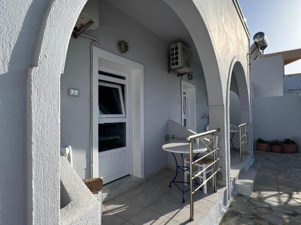 Unique Galini Oia - Adults Only : photo 1 de la chambre petite chambre simple