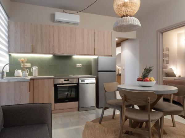 Numa Suites & Lofts Athens : photo 8 de la chambre appartement avec balcon