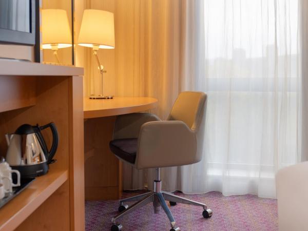 Hampton by Hilton London Waterloo : photo 6 de la chambre chambre lit queen-size
