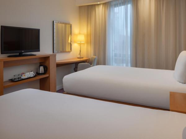 Hampton by Hilton London Waterloo : photo 9 de la chambre chambre lits jumeaux