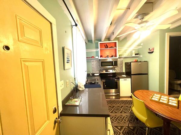 New Orleans French Quarter Inn : photo 5 de la chambre studio deluxe