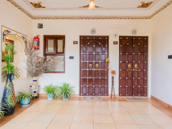 Natural Lake View Hotel : photo 6 de la chambre chambre deluxe