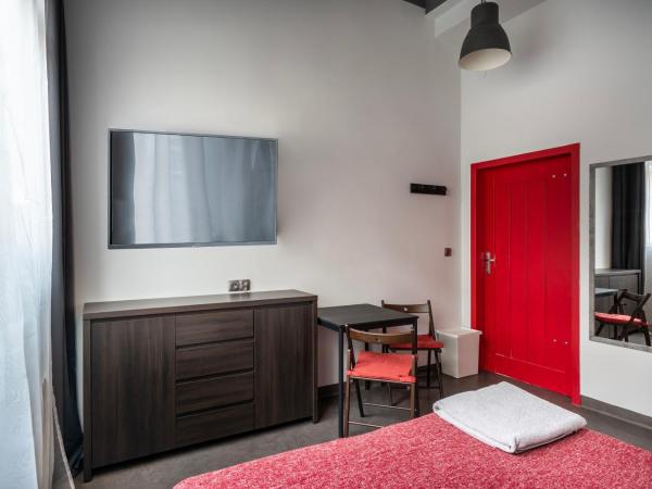 110 Hostel : photo 3 de la chambre chambre double avec salle de bains privative