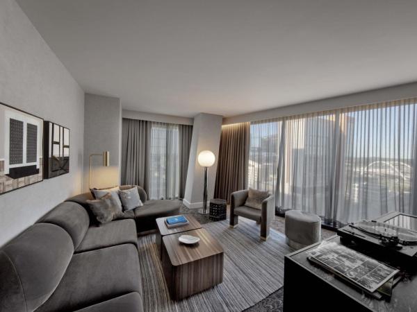 The Joseph, a Luxury Collection Hotel, Nashville : photo 7 de la chambre suite d'angle lit king-size - vue sur ville