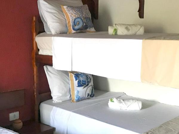 Pousada Marujos : photo 9 de la chambre chambre quadruple avec balcon