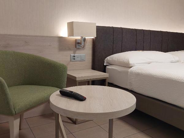 Hotel Nessi Locarno : photo 8 de la chambre chambre double confort avec balcon