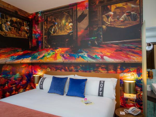 Casual Ilbira Granada : photo 9 de la chambre chambre double ou lits jumeaux avec balcon