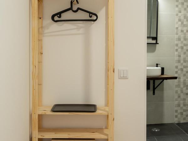 Alojamento da Avó Rosa : photo 7 de la chambre chambre double avec salle de bains privative