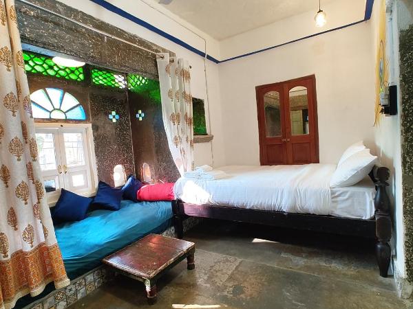 Barefoot Boutique Hotel Udaipur : photo 2 de la chambre chambre double – vue sur lac