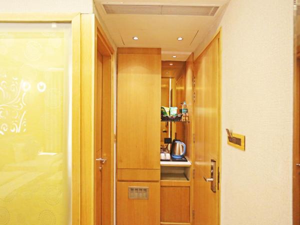 JRD Luxury-Business Hotel : photo 5 de la chambre premium twin room with complimentary hi tea from 04pm till 06pm