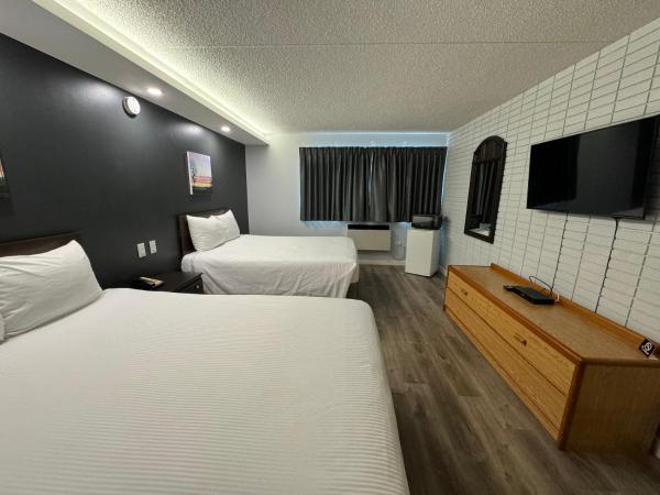 Travelodge by Wyndham Winnipeg Airport : photo 2 de la chambre chambre 2 lits queen-size - non-fumeurs