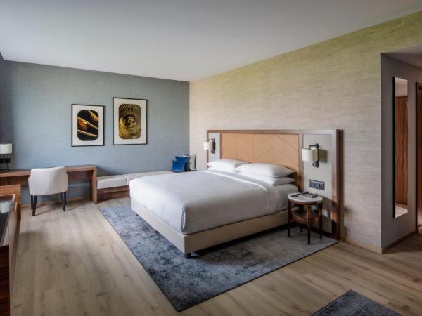 Geneva Marriott Hotel : photo 4 de la chambre suite junior lit king-size - niveau club