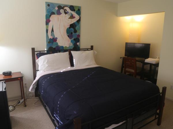 Bed and Breakfast in Hollywood Hills : photo 2 de la chambre suite familiale