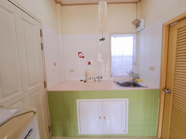 Prathana Garden Beach Resort : photo 5 de la chambre bungalow supérieur