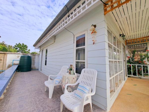 Prathana Garden Beach Resort : photo 2 de la chambre bungalow supérieur