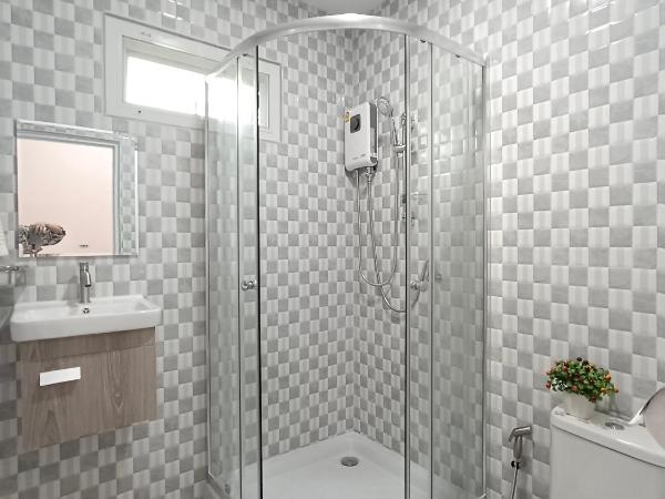 อัญมัน ลันตา Anyaman Lanta : photo 5 de la chambre suite - vue sur piscine