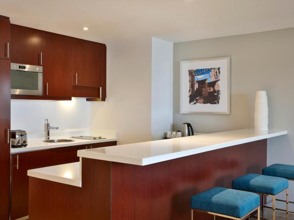 Hilton Dubai The Walk : photo 7 de la chambre suite junior