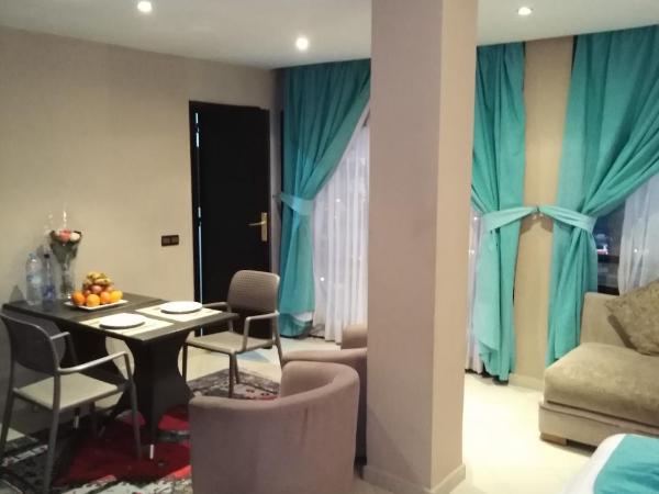 Suite Hotel Tilila : photo 7 de la chambre studio avec balcon (2 adultes)