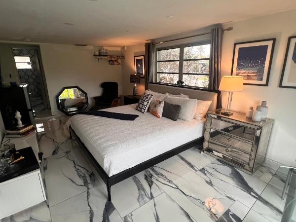 Paradise Gardens-Wilton Manors- Male only : photo 3 de la chambre chambre lit king-size deluxe