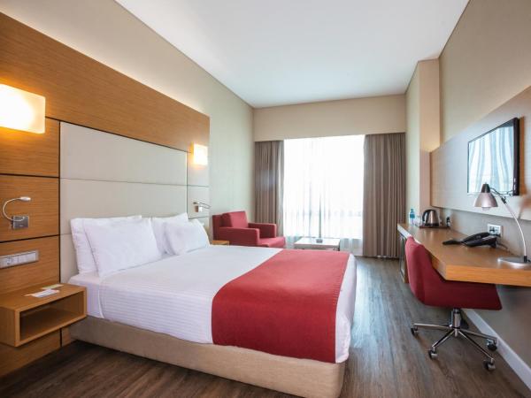 Ramada Encore Istanbul Kartal : photo 1 de la chambre chambre lit queen-size affaires - non-fumeurs