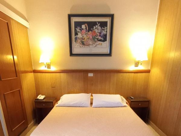 Cordoba Yolanda Hotel : photo 1 de la chambre chambre double ou lits jumeaux