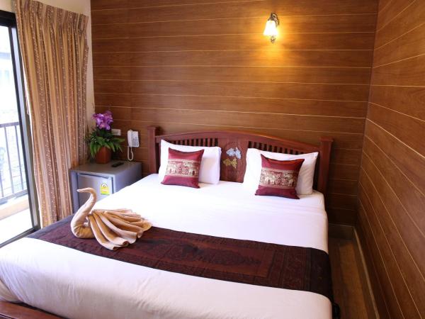 Tanee Place : photo 3 de la chambre chambre double deluxe avec balcon