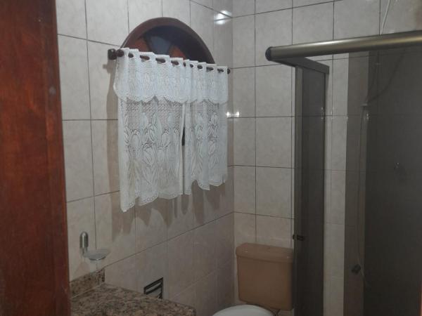 Pousada Flora Búzios : photo 3 de la chambre chambre familiale avec salle de bains privative