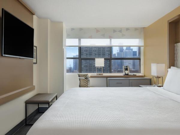 Holiday Inn Toronto Downtown Centre, an IHG Hotel : photo 10 de la chambre chambre lit king-size standard