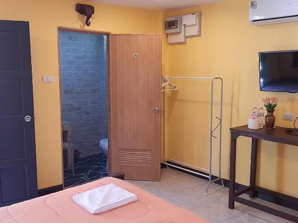 Sapparot Bar & Bungalows : photo 4 de la chambre chambre lit king-size deluxe