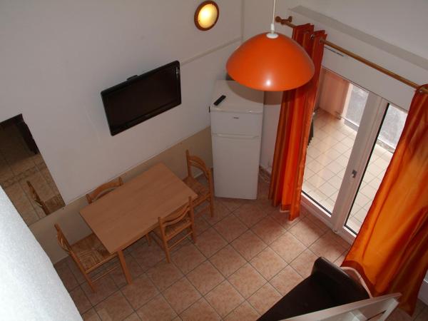 Mer et Golf : photo 7 de la chambre appartement en duplex (4 adultes + 2 enfants) - vue sur golf