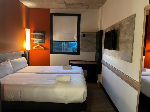 ibis budget Madrid Aeropuerto : photo 6 de la chambre chambre lits jumeaux standard