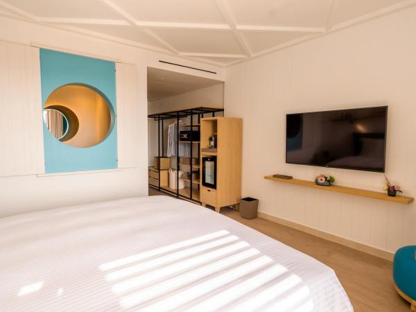 The View Agadir : photo 3 de la chambre hébergement lit king-size deluxe avec vue