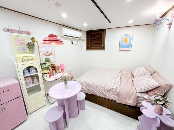 8 Hotel : photo 2 de la chambre chambre lit queen-size