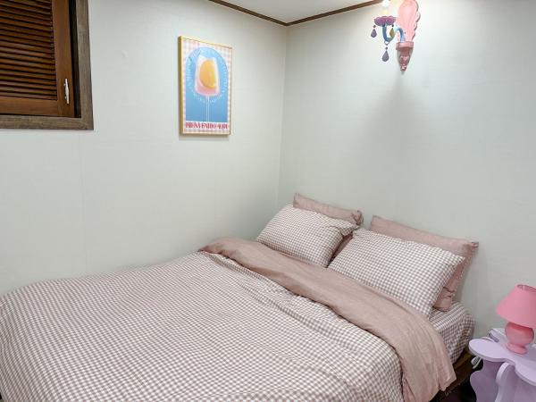 8 Hotel : photo 8 de la chambre chambre lit queen-size