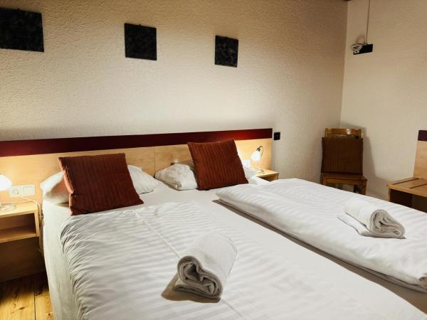 Hotel Nest : photo 3 de la chambre chambre triple classique