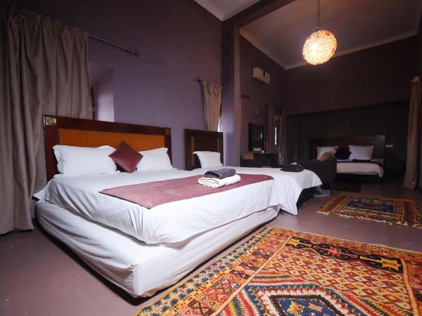 Kasbah de Tifoultoute : photo 7 de la chambre chambre lit queen-size deluxe