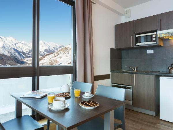 SOWELL RESIDENCES Pierre Blanche : photo 2 de la chambre studio (2 adultes)