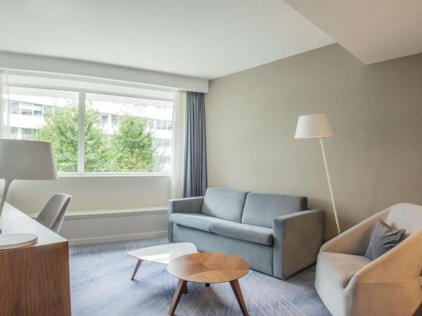 DoubleTree by Hilton Wroclaw : photo 2 de la chambre suite 1 chambre lit king-size