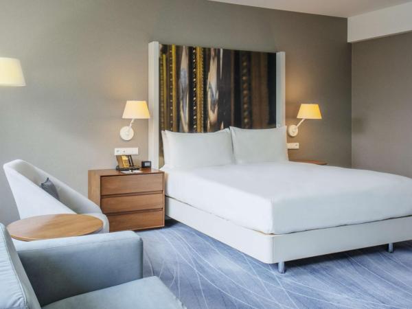 DoubleTree by Hilton Wroclaw : photo 2 de la chambre suite junior