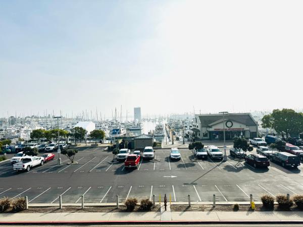 Ramada by Wyndham San Diego Airport : photo 2 de la chambre chambre king avec vue sur le port - non-fumeurs