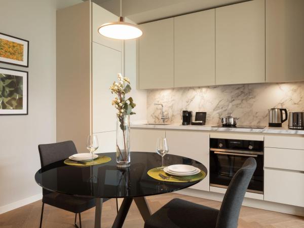 Marriott Executive Apartments Istanbul Fulya : photo 3 de la chambre appartement 1 chambre plus spacieux avec balcon - vue sur ville