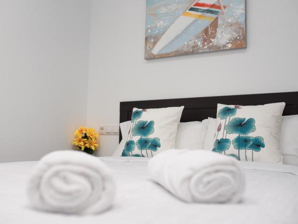 AYZ Luis Cabrera-Auto check-in property : photo 8 de la chambre chambre double