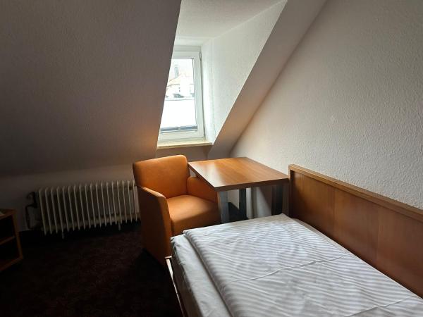 Hotel Fackelmann : photo 5 de la chambre petite chambre simple