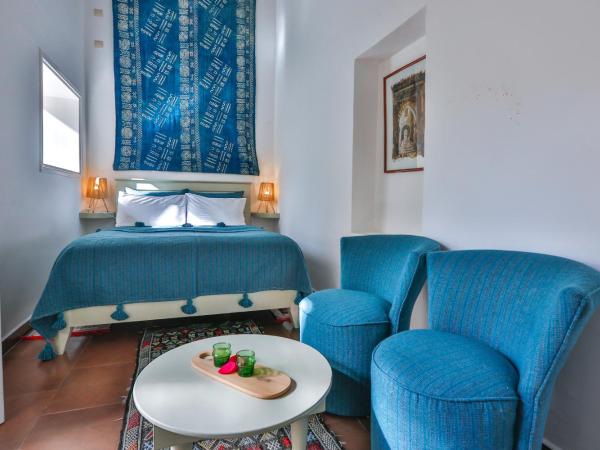 Chems Bleu : photo 2 de la chambre chambre double batik