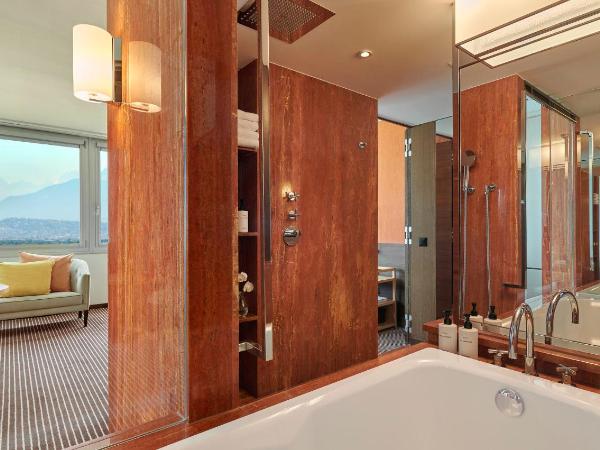 InterContinental Genève, an IHG Hotel : photo 4 de la chambre suite junior - vue sur lac