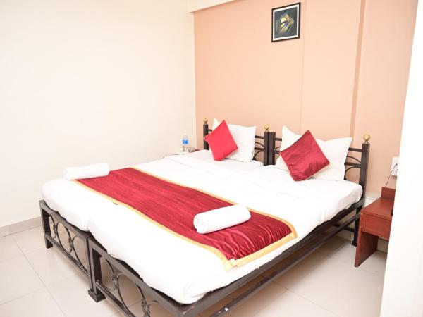 HMR Hotels - Hotel HMR Royal Inn : photo 5 de la chambre chambre lits jumeaux standard