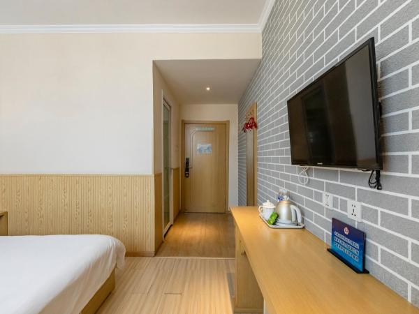 Happy Dragon Alley Hotel-In the city center with big window&free coffe laundry Fluent English speaking,Tourist attractions ticket service&food recommendation,Near Tian Anmen Forbiddencity,Near Lama temple,Easy to walk to NanluoAlley&Shichahai : photo 7 de la chambre chambre double deluxe