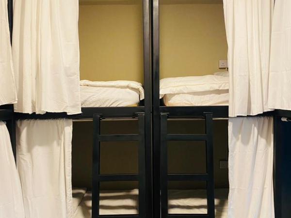 H2 Premium Backpackers : photo 3 de la chambre dortoir mixte de 8 lits