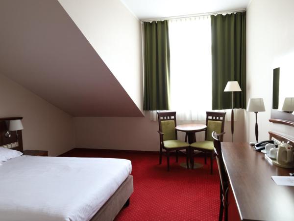 Grand Royal Hotel : photo 4 de la chambre chambre double